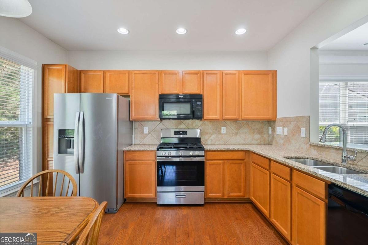 329 SANDY SPRINGS Drive Griffin - 6