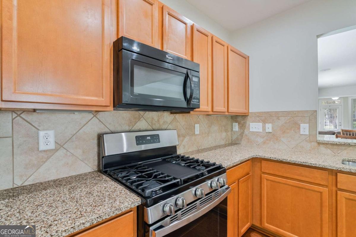 329 SANDY SPRINGS Drive Griffin - 9