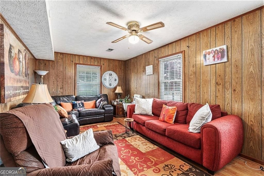 1913 Amberwood Court Griffin - 13