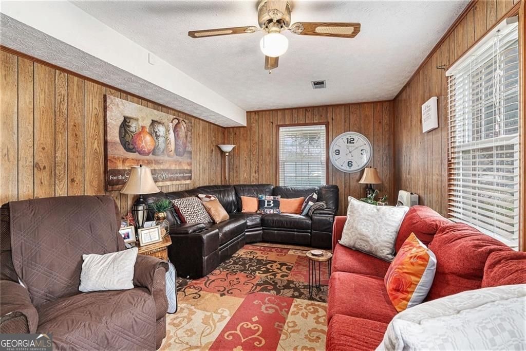 1913 Amberwood Court Griffin - 14