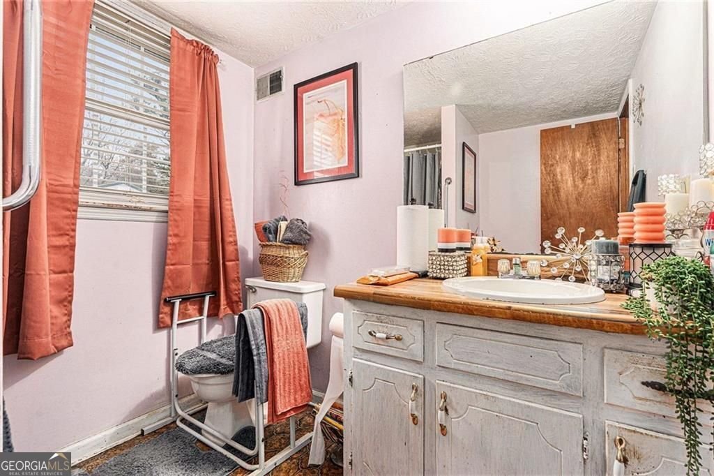 1913 Amberwood Court Griffin - 18