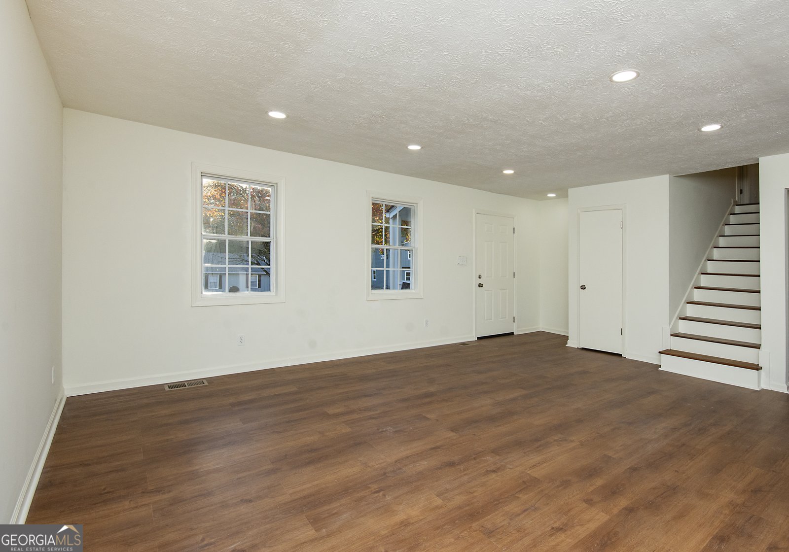 2701 Aruba Drive Powder Springs - 30