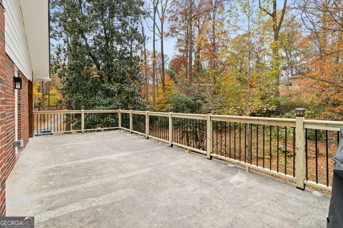 2608 Laurelwood Road Atlanta - 10