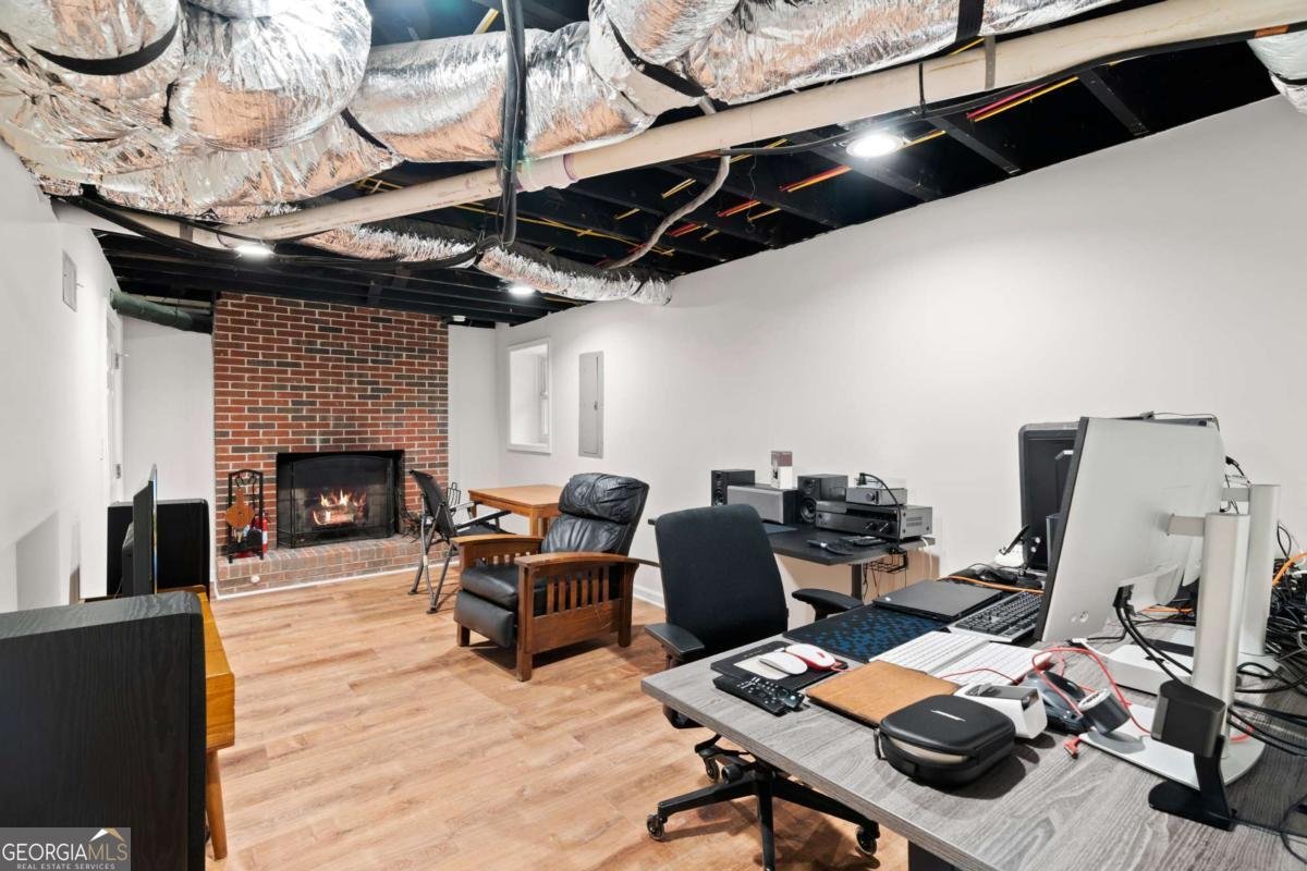 2608 Laurelwood Road Atlanta - 4