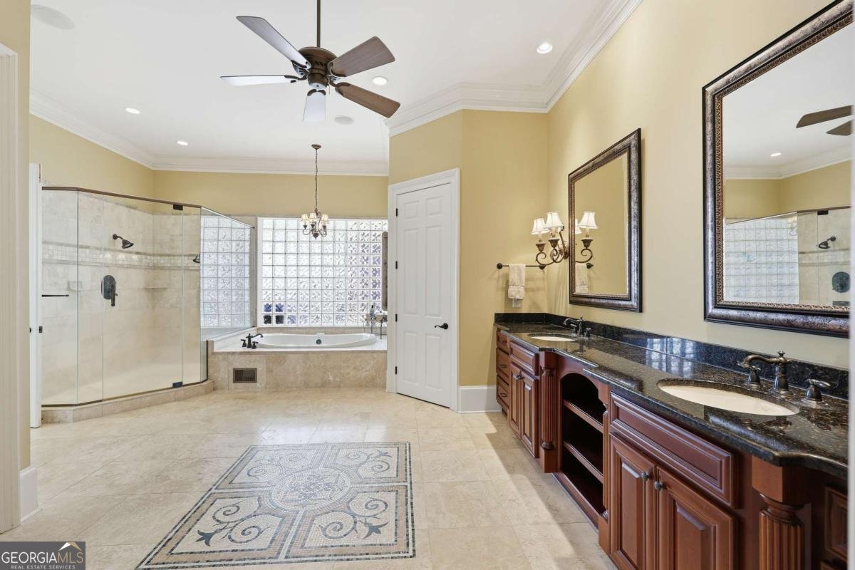 4620 Highland Drive Gainesville - 81