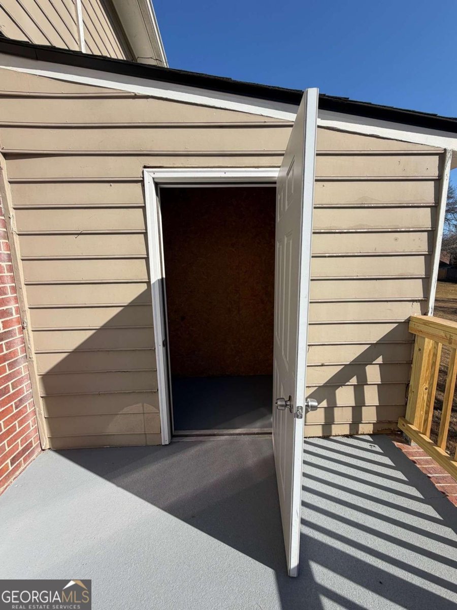 2250 Kings Gate Circle Snellville - 35