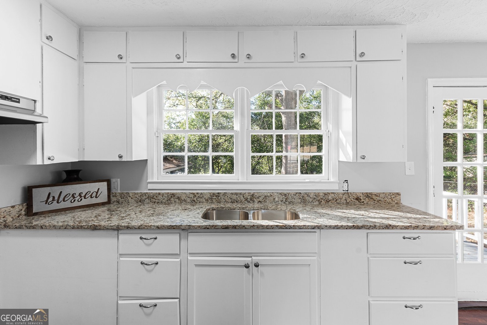 4241 Pinedale Drive Macon - 22