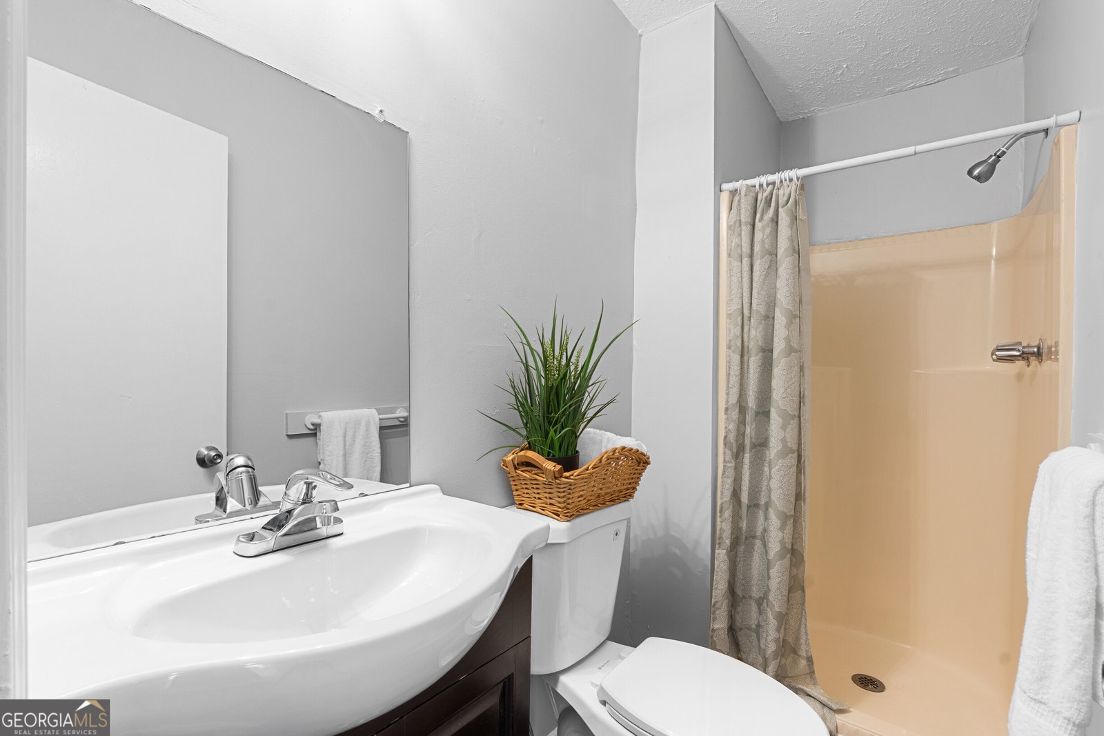 4241 Pinedale Drive Macon - 24