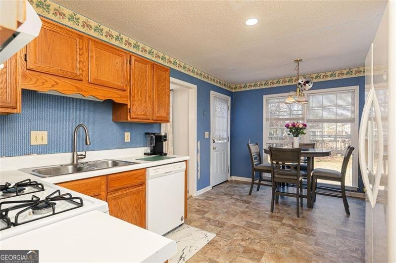 5216 Glendora Court Powder Springs - 10