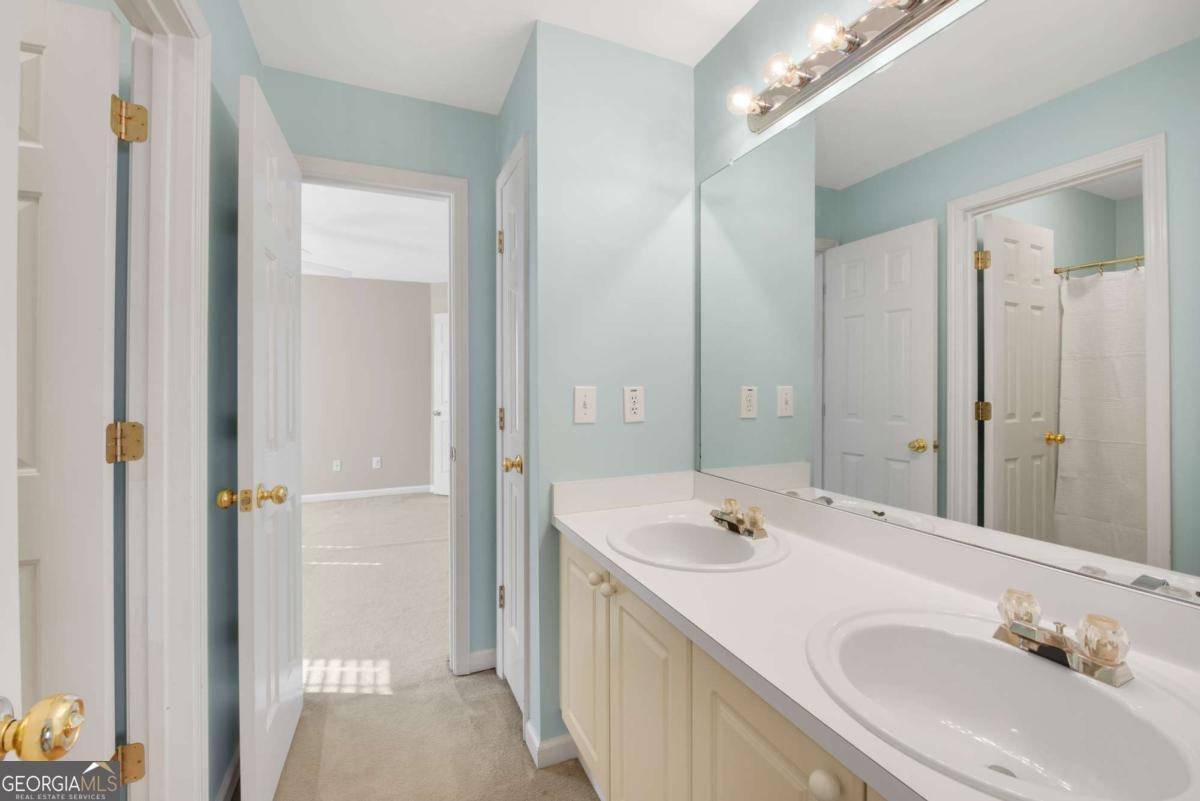 161 Brook Lane Roswell - 36