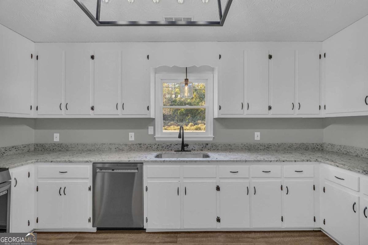 310 Airport Road Athens - 29