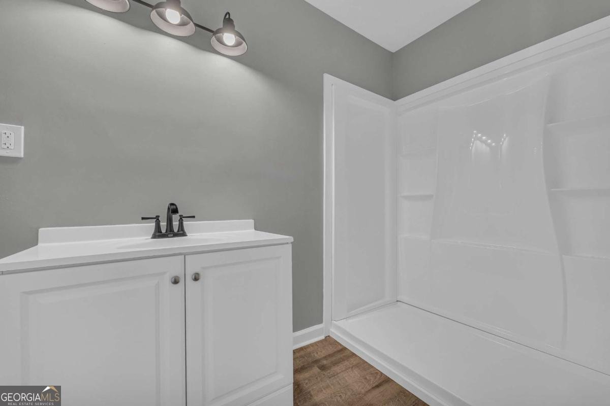 310 Airport Road Athens - 39