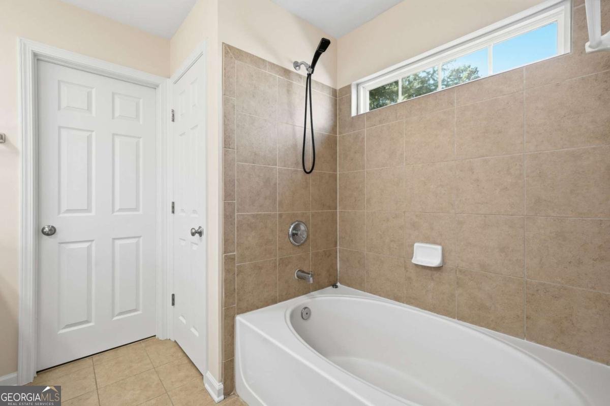 702 Acampora Drive Woodstock - 16