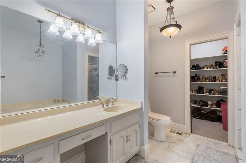 5768 LOST GROVE Drive Lilburn - 34