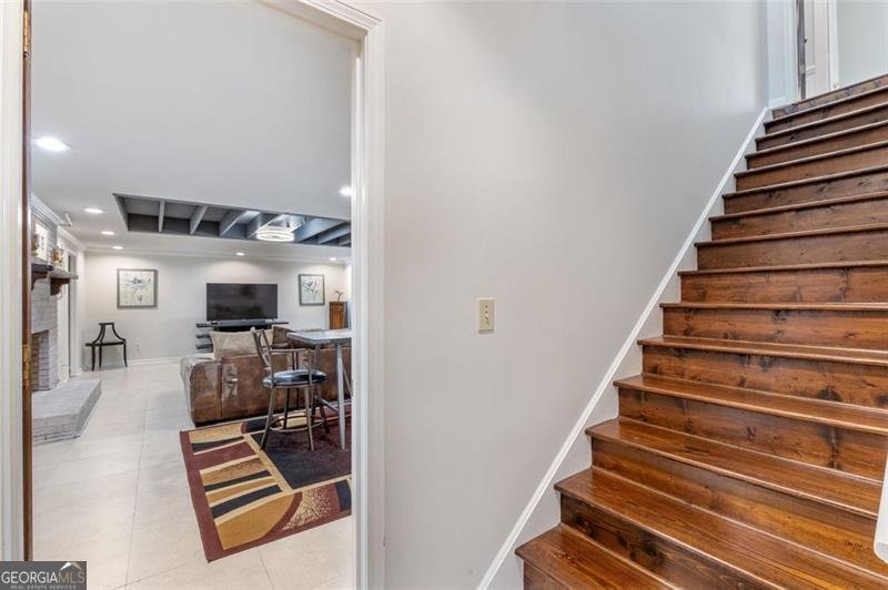 5768 LOST GROVE Drive Lilburn - 37