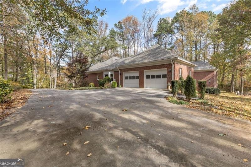 5768 LOST GROVE Drive Lilburn - 5