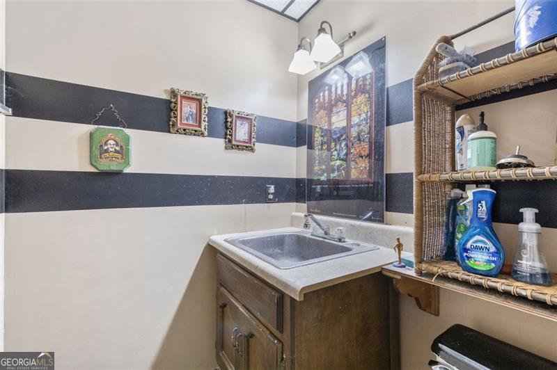 5768 LOST GROVE Drive Lilburn - 51