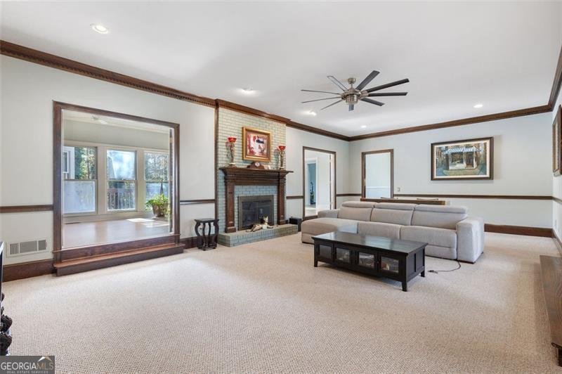 5768 LOST GROVE Drive Lilburn - 7