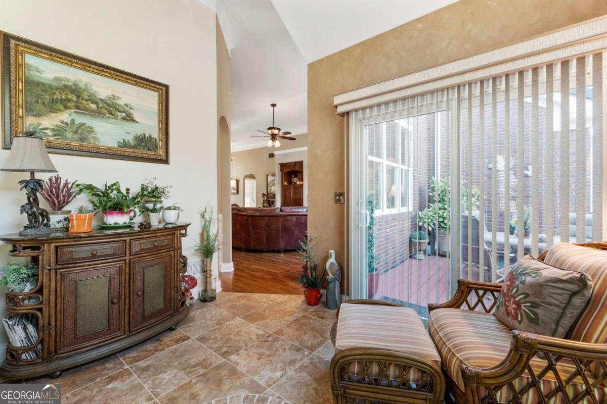 5235 Villa Lake Court Suwanee - 5