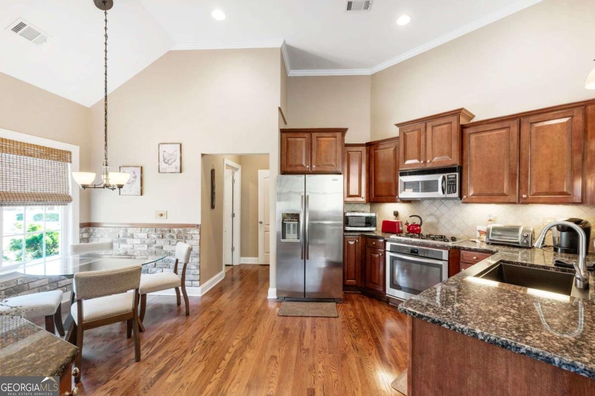 5235 Villa Lake Court Suwanee - 9