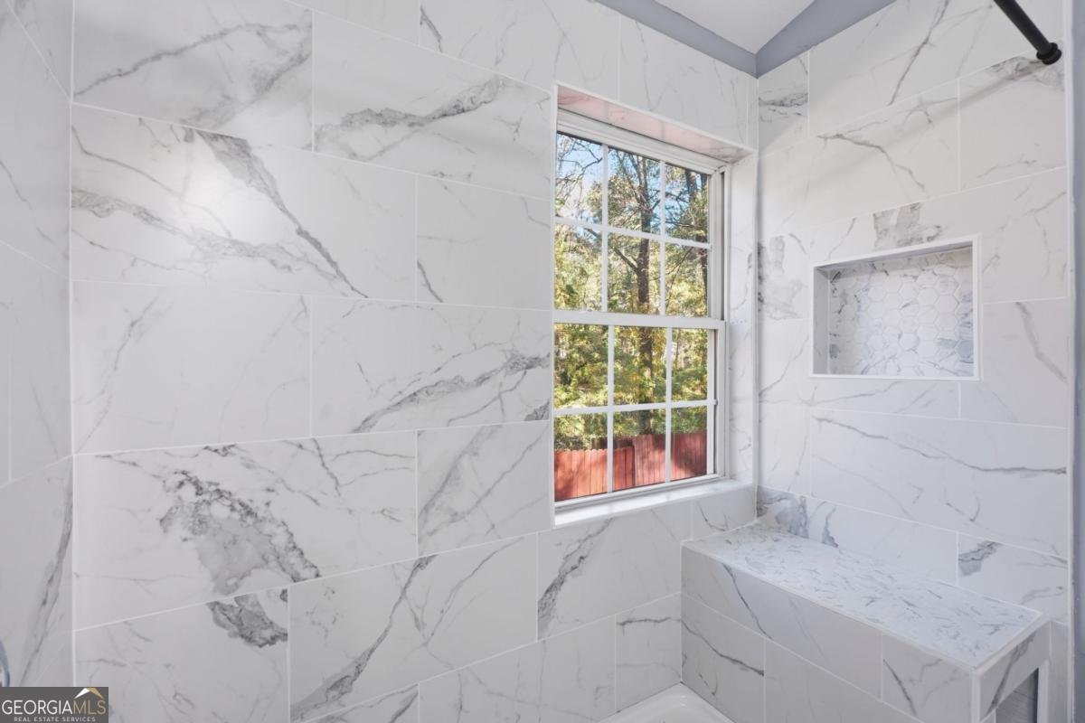 3154 McKenzie Road East Point - 11