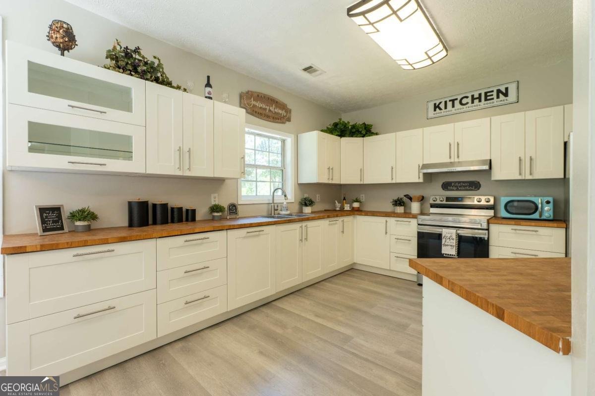 2238 Saint Albans Place Buford - 17