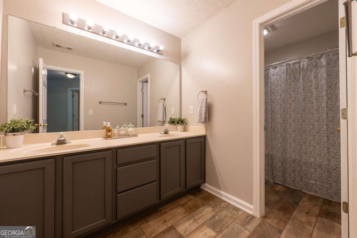 2238 Saint Albans Place Buford - 29