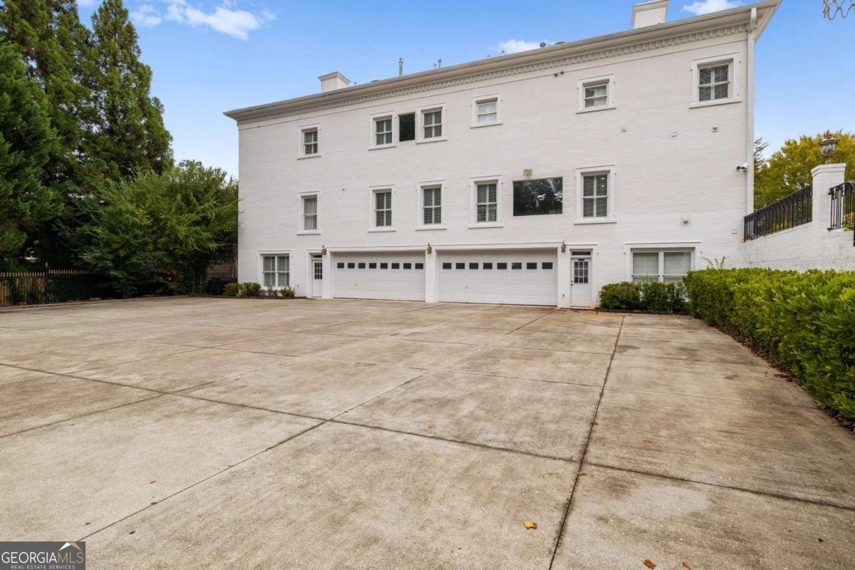 3687 Briarcliff Road Atlanta - 72