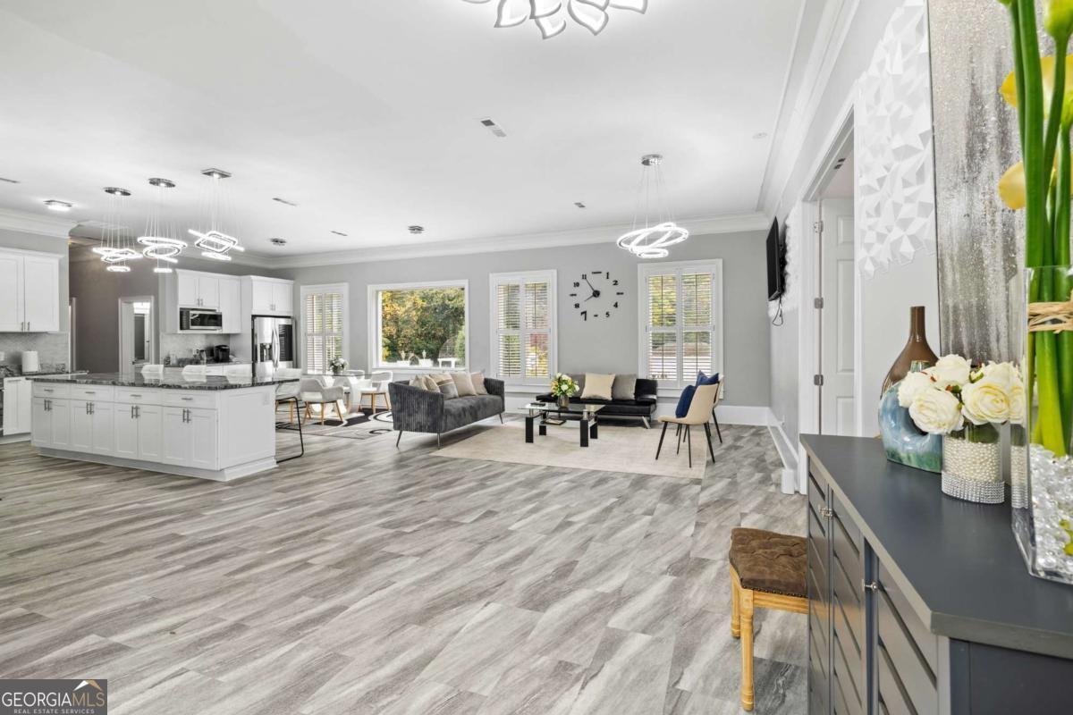 3687 Briarcliff Road Atlanta - 73