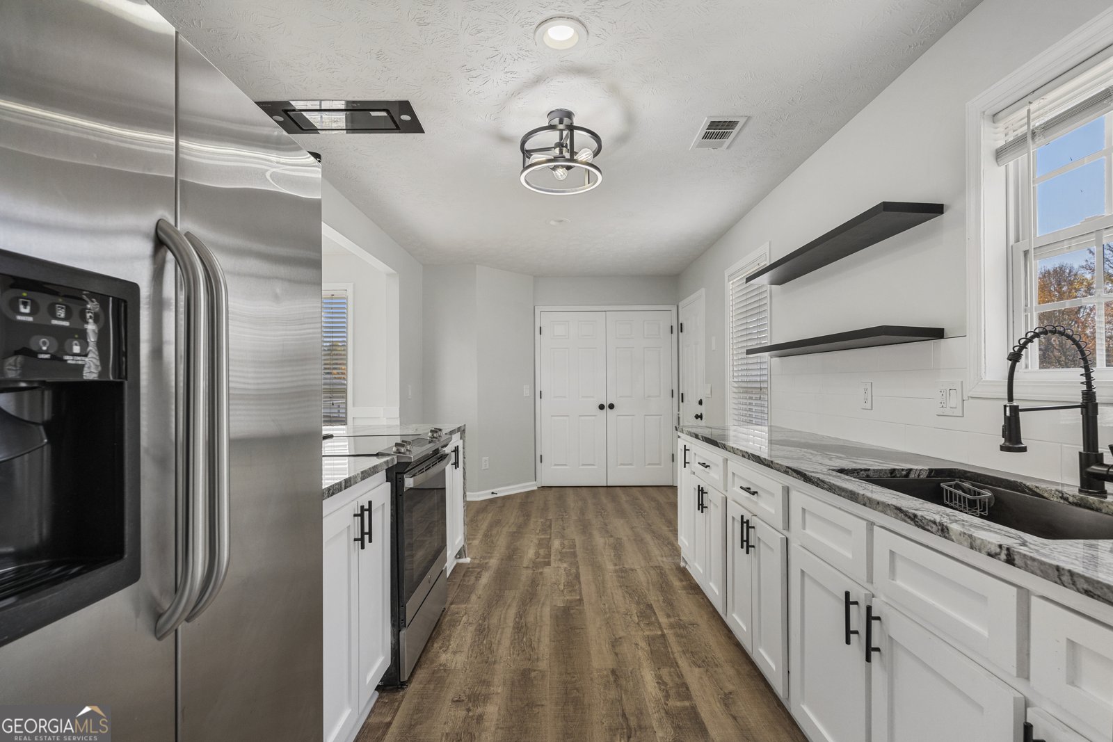 6782 Mitchell Road Columbus - 10