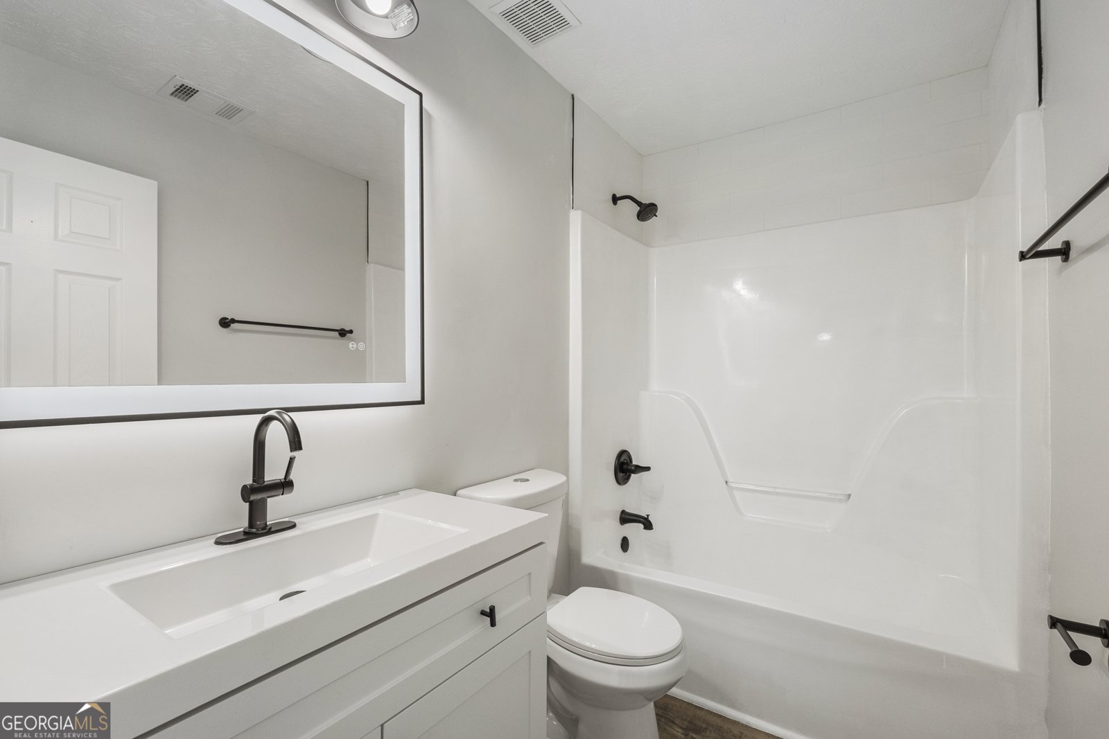 6782 Mitchell Road Columbus - 13