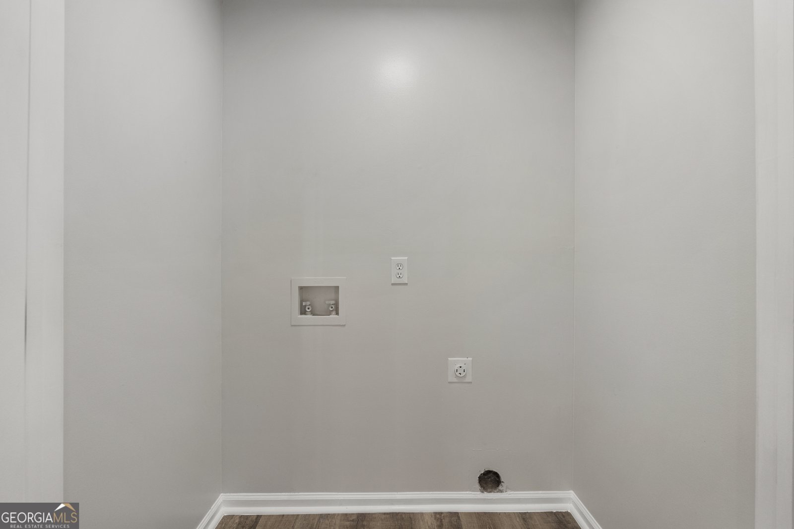 6782 Mitchell Road Columbus - 20