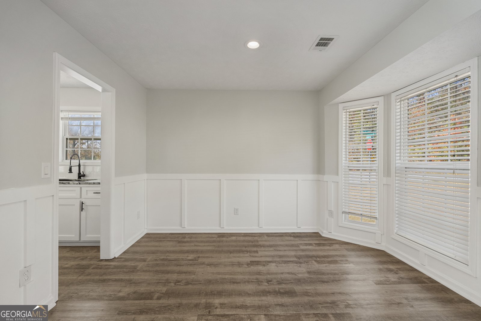 6782 Mitchell Road Columbus - 3