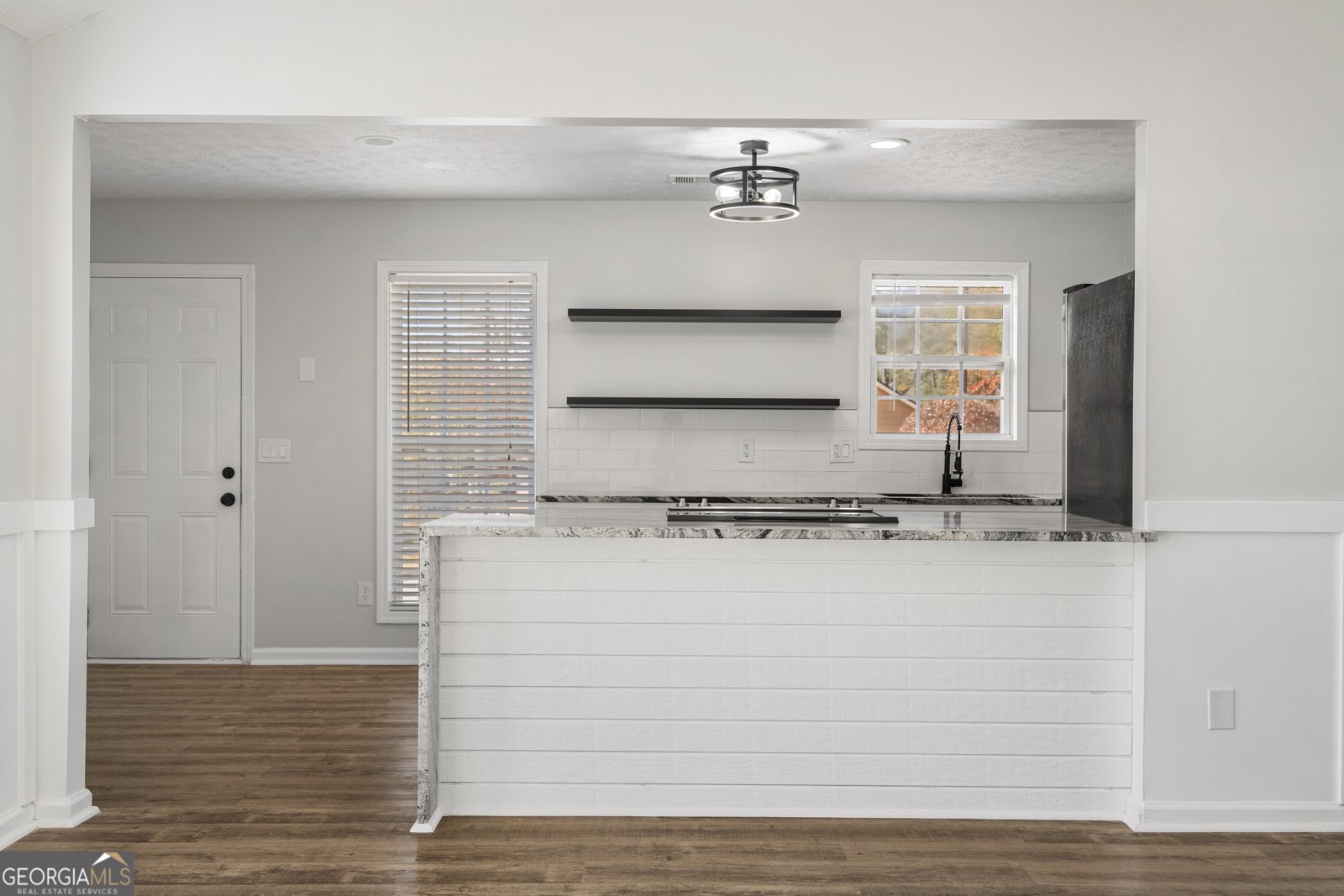 6782 Mitchell Road Columbus - 7