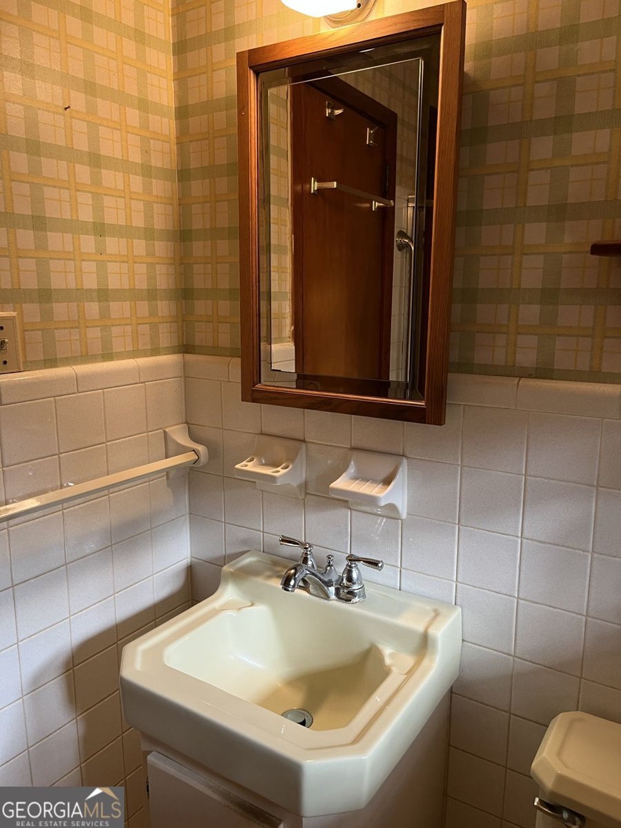 743 Brookwood Drive Forest Park - 37