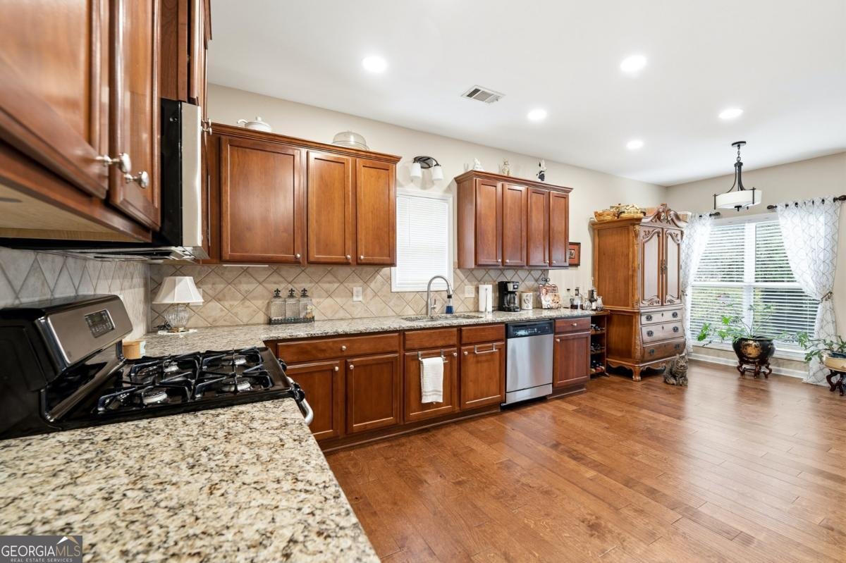 6039 Park Bend Avenue Braselton - 1