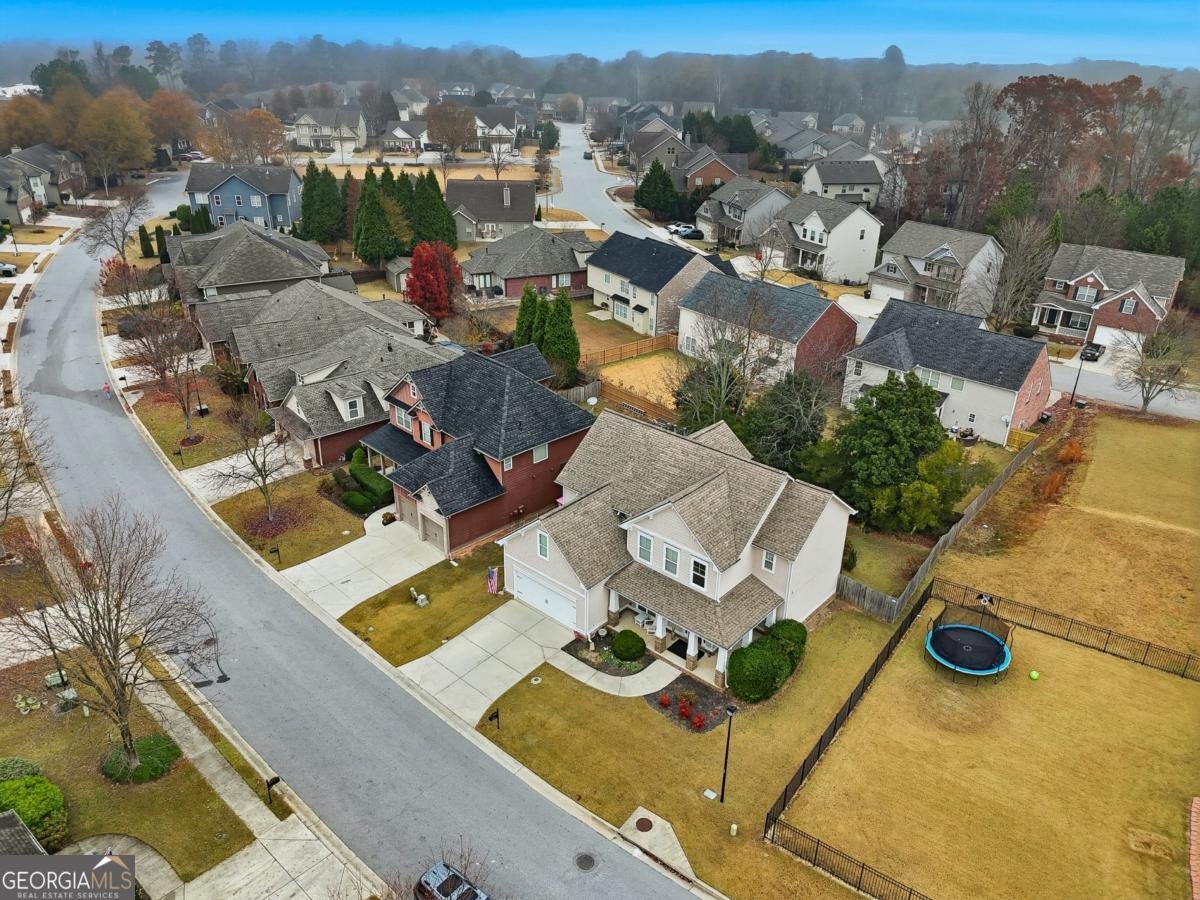 6039 Park Bend Avenue Braselton - 27