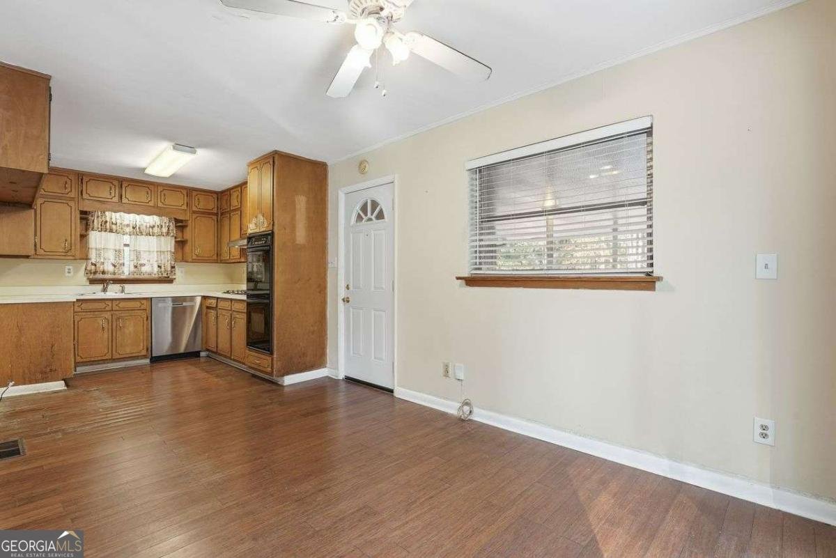 448 THACKERY Place Atlanta - 17