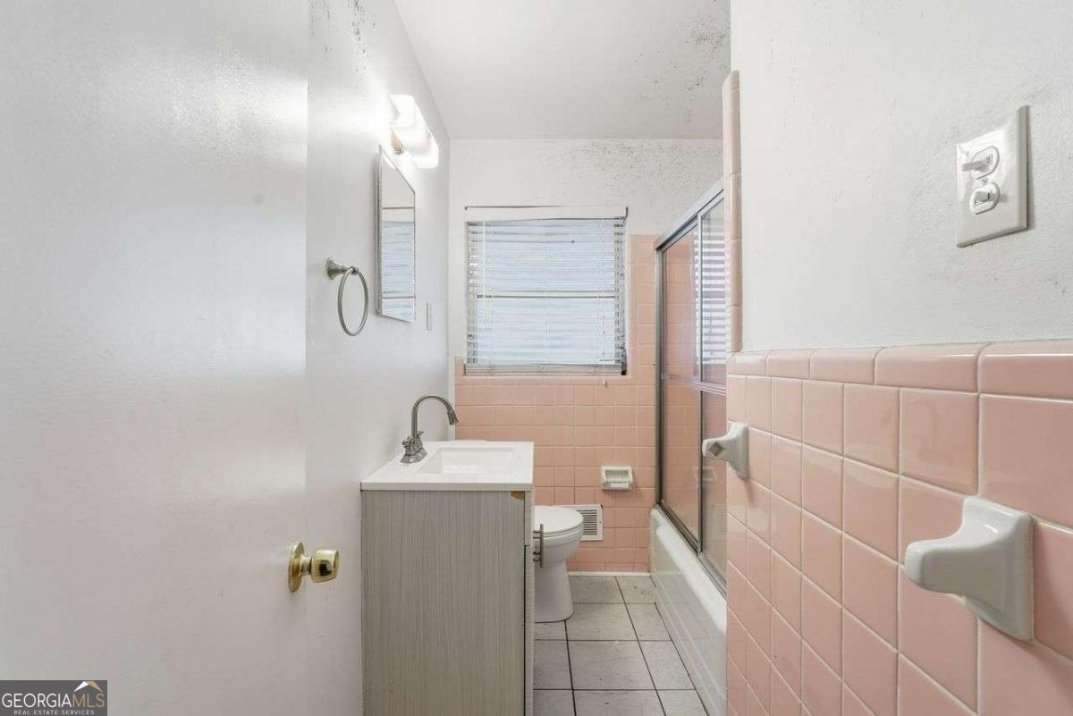 448 THACKERY Place Atlanta - 21