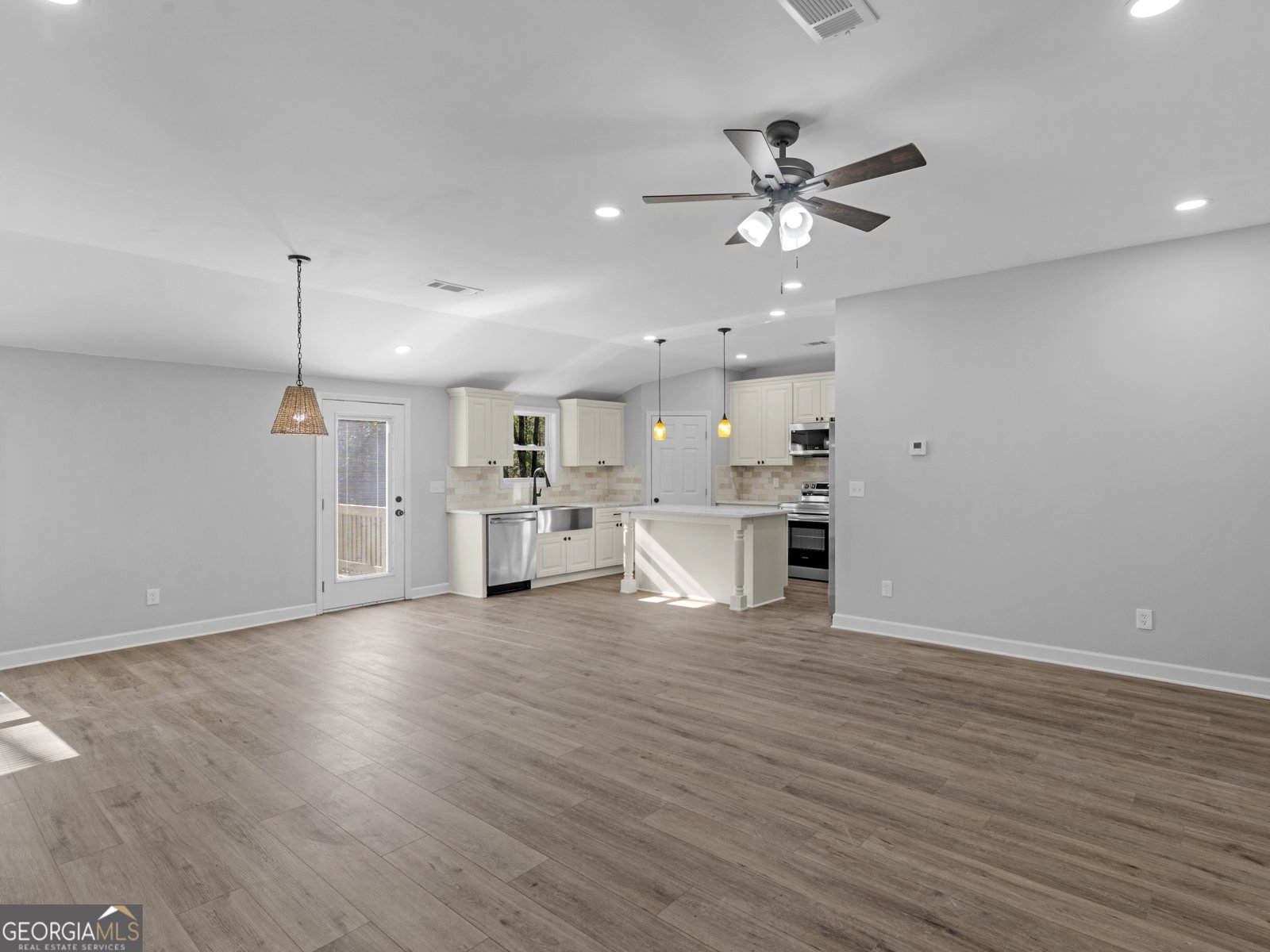 420 Highway 87 Flovilla - 5