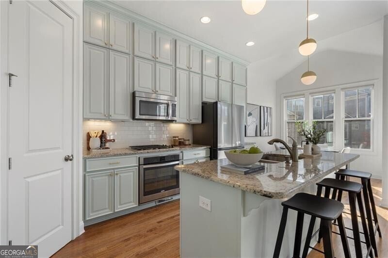 813 East Avenue Atlanta - 18