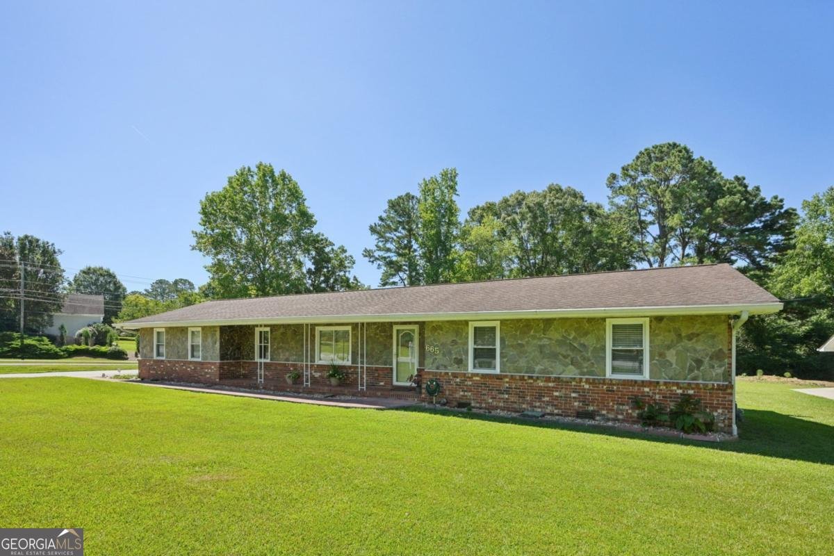 665 Beauregard Boulevard Fayetteville - 3