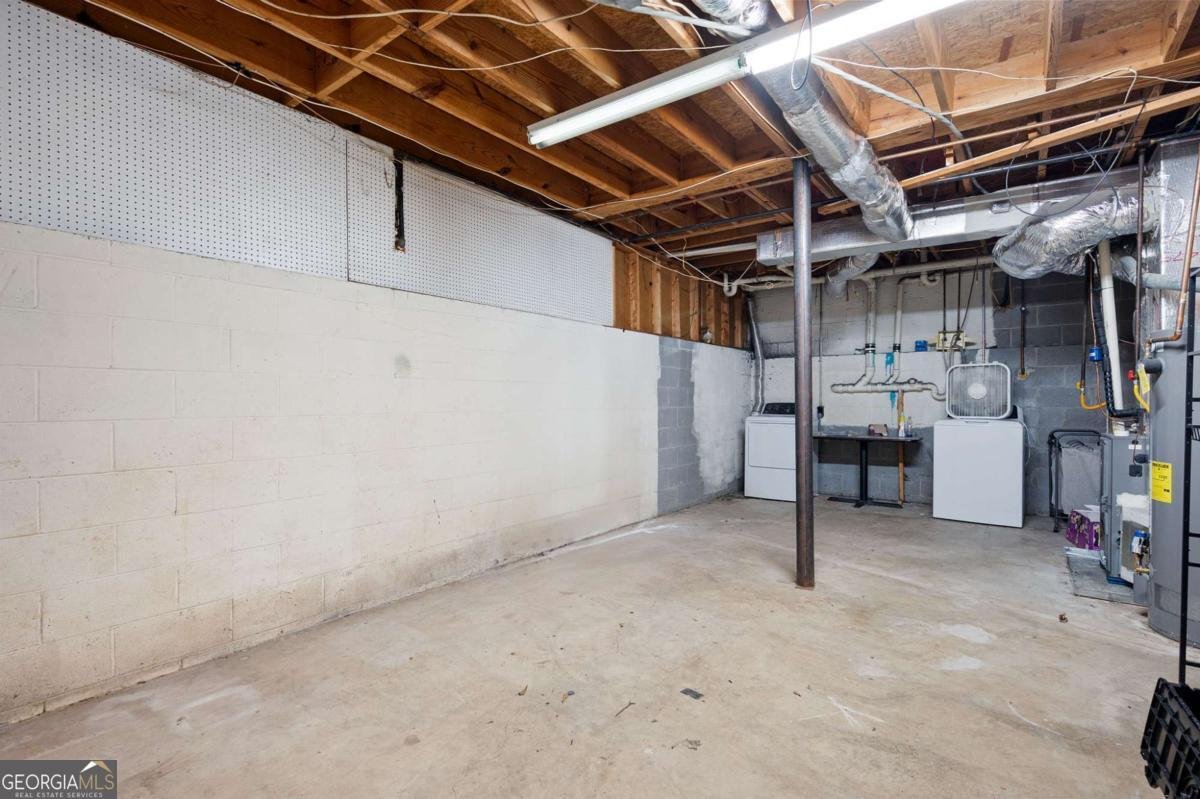 40 Stratford Drive Douglasville - 1