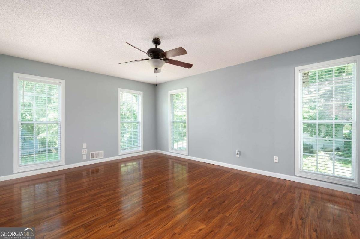 40 Stratford Drive Douglasville - 17