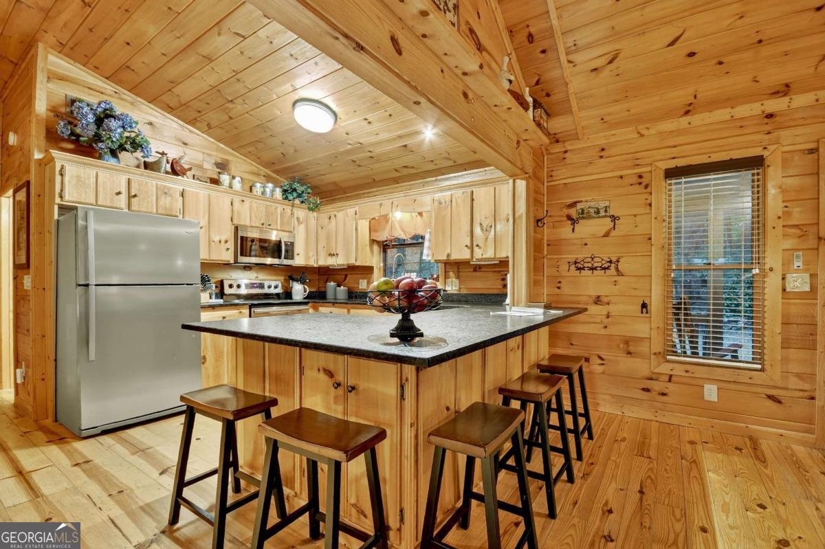 97 Doyle Carder Parkway Cherry Log - 14