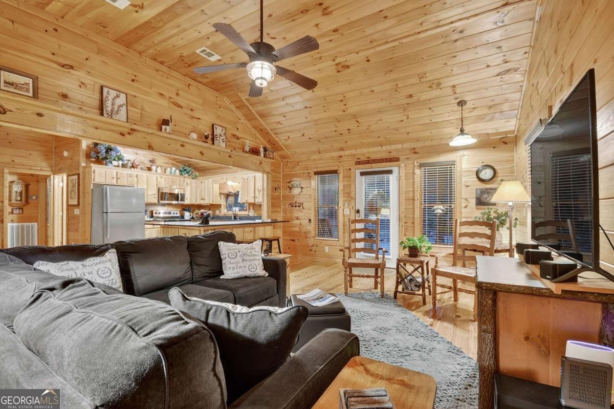 97 Doyle Carder Parkway Cherry Log - 8