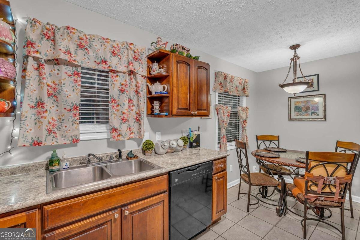 7135 Hania Drive Fairburn - 17