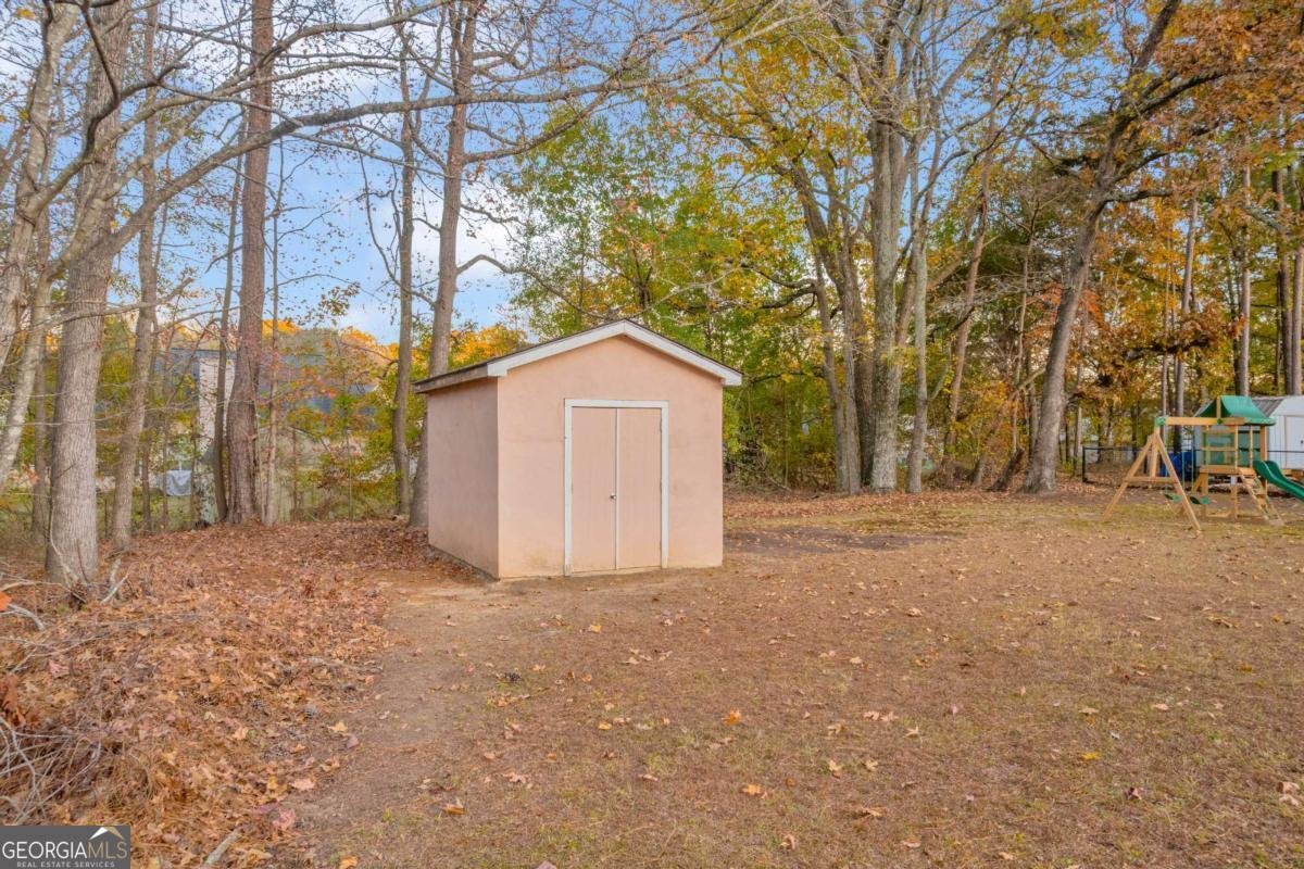 7135 Hania Drive Fairburn - 38