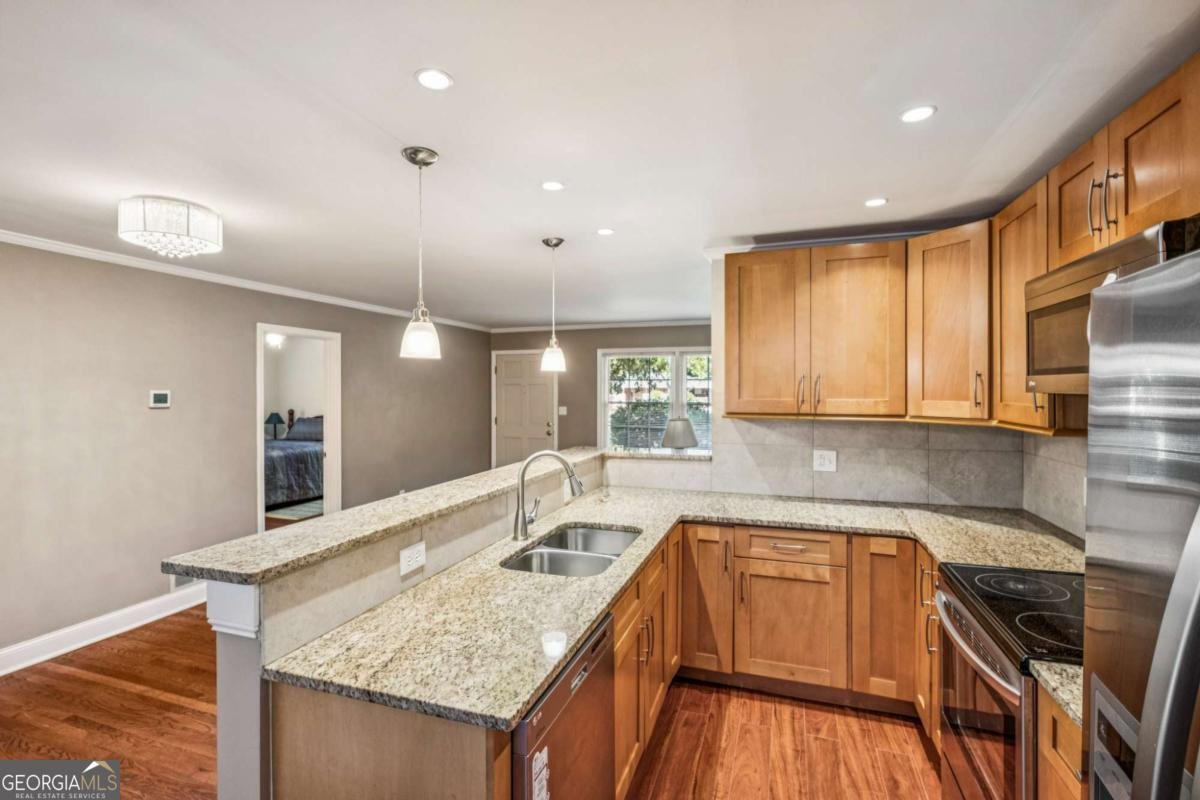 2855 Hollywood Drive Decatur - 10