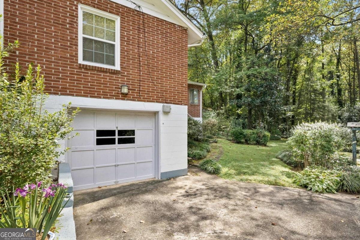 2855 Hollywood Drive Decatur - 7